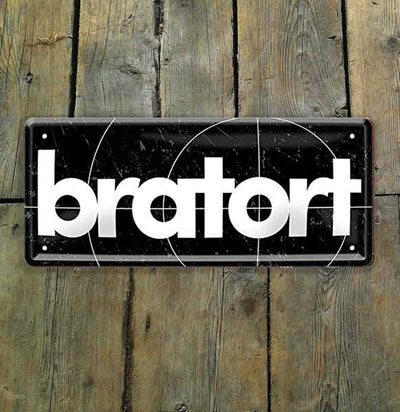 Kreatives Blechschild mit dem Text "Bratort" - ein witziger Dekorationsartikel für die Küche oder das Esszimmer von Schilderkreis24