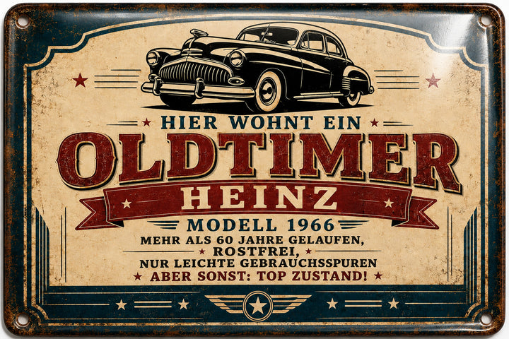 Hier wohnt ein Oldtimer – Modell mit Geschichte – personalisiertes Leotie Metallschild, 30 × 20 cm – Motivansicht