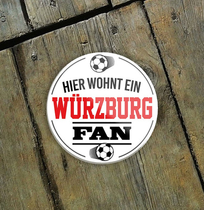 Wuerzburg-Fan-Magnet8x8cm-Fussball-holz