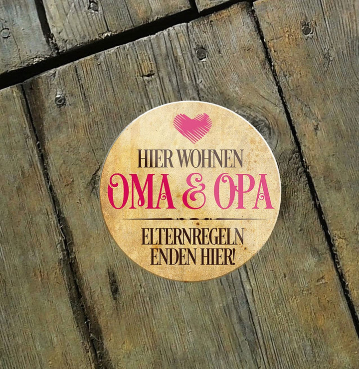 hier_wohnen_oma_und_opa_magnet_holz